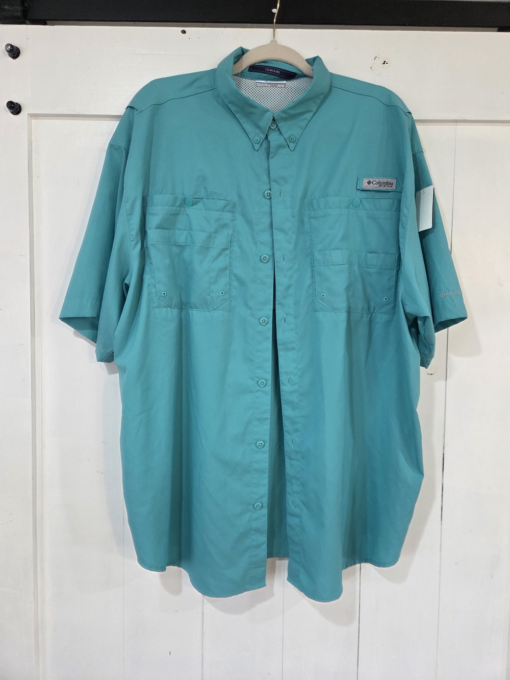 Columbia Teal Short-Sleeve Button-Down Fishing Shirt
